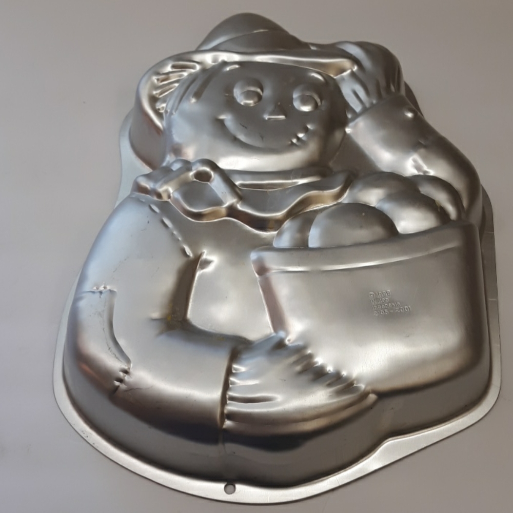 Vintage Wilton Fall/Scarecrow Cake Pan.